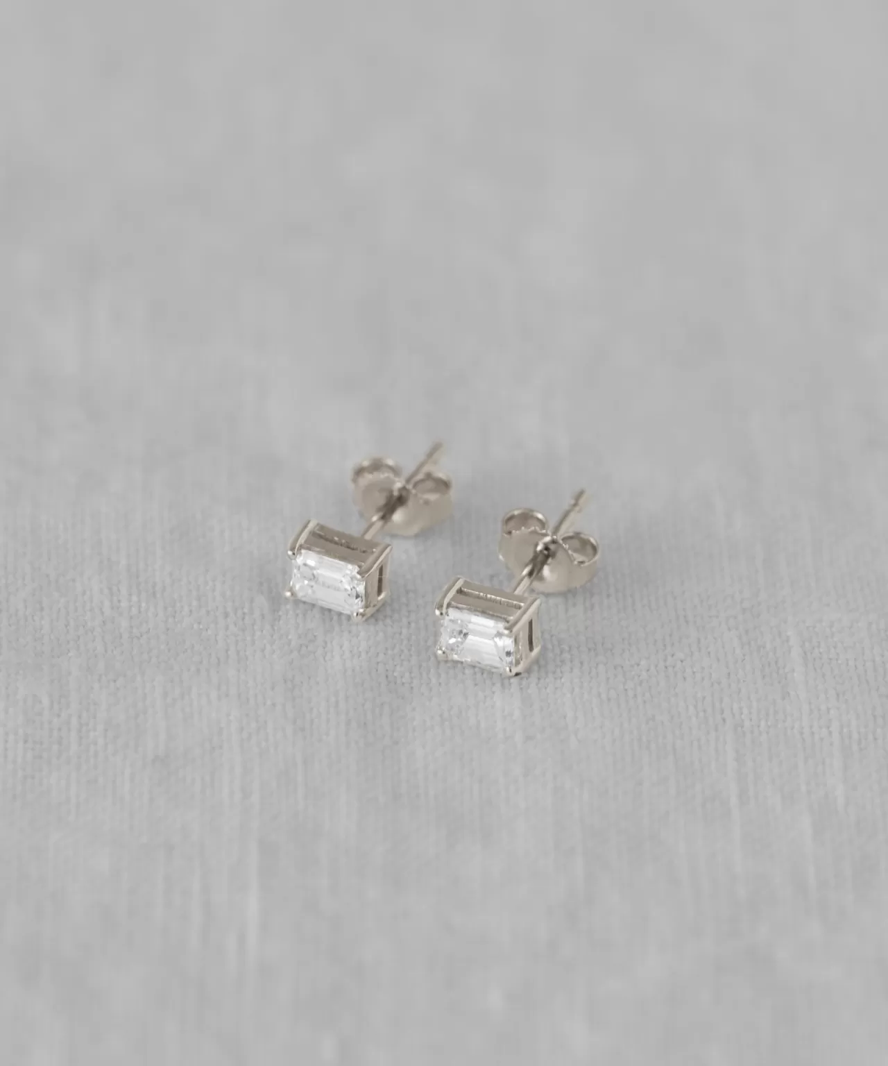 Jenni Kayne Ivy Emerald Cut Studs